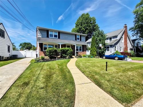 1920 Clemons St, Bellmore, NY, 11710-3267 | Card Image