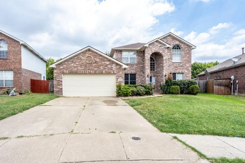 2708 Castlecove Dr, Grand Prairie, TX, 75052-4565 | Card Image