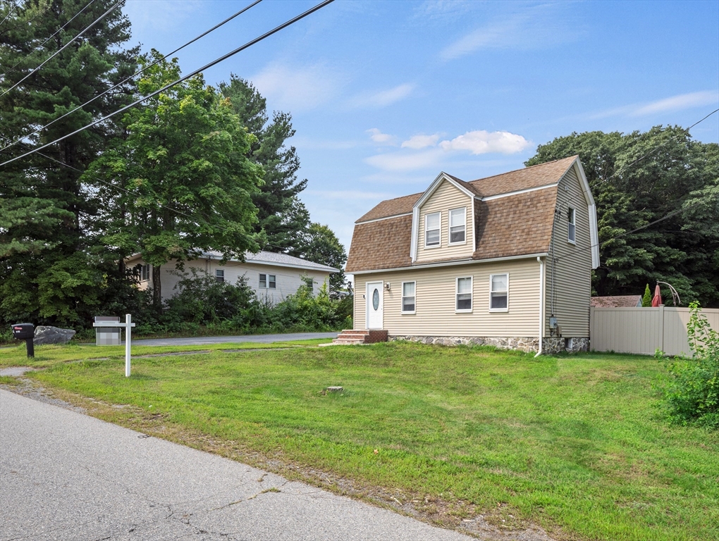 Sladen St, Dracut, MA 01826