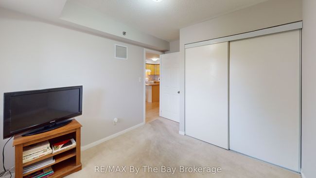211 - 16 Westbury Rd, Condo with 2 bedrooms, 2 bathrooms and 1 parking in Wasaga Beach ON | Image 27