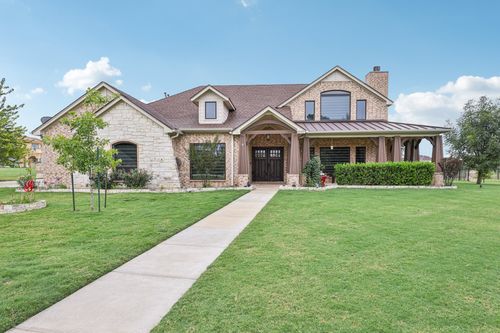 2640 Creekwood Dr, Cedar Hill, TX, 75104-6923 | Card Image