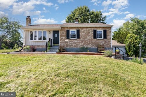 7832 Dewey Dr, HARRISBURG, PA, 17112-9777 | Card Image