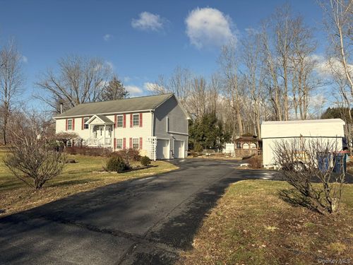 5 Country View Rd, Millerton, NY, 12546-4911 | Card Image