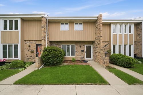 20 Ottawa Ct, Justice, IL, 60458-1030 | Card Image