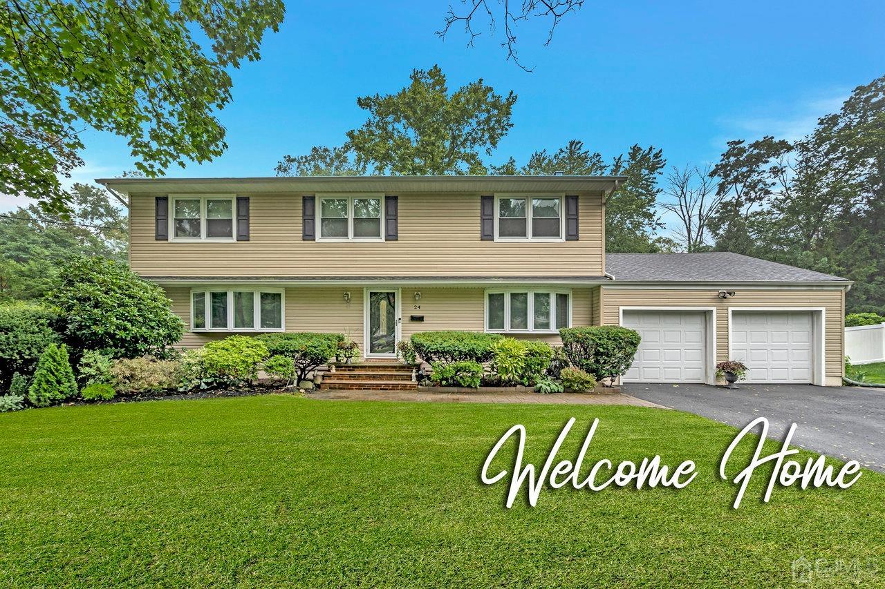 Stephens Dr, East Brunswick, NJ 08816