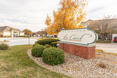 18 Misty Ln, Bloomington, IL, 61705-6593 | Card Image