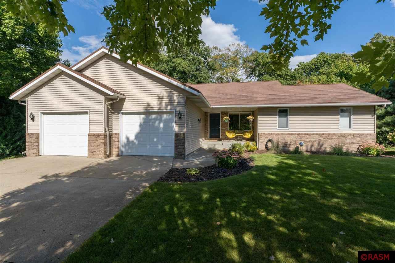 Northridge Dr, North Mankato, MN 56003