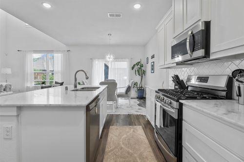 2745 Splendor Ln, Little Elm, TX, 75068-2810 | Card Image