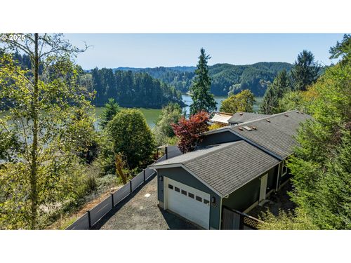 400 Tenmile Ter, Lakeside, OR, 97449-8625 | Card Image