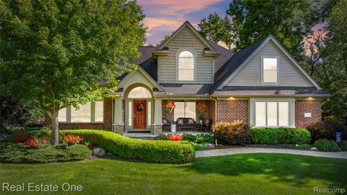 26345 Pillsbury St, Farmington Hills, MI, 48334-4351 | Card Image