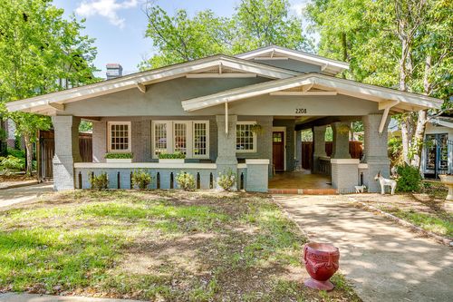2208 Mistletoe Ave, Fort Worth, TX, 76110-1145 | Card Image