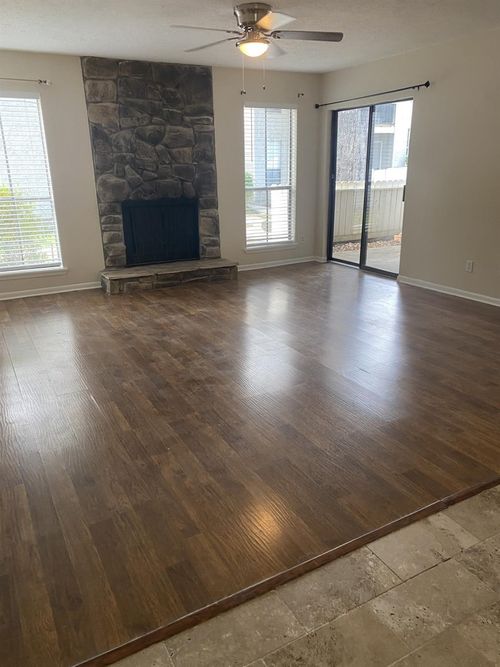 apt-97-17401 Red Oak Dr, Houston, TX, 77090-1262 | Card Image