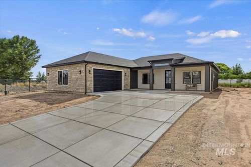 2005 Sparrow St, Rupert, ID, 83350-2084 | Card Image