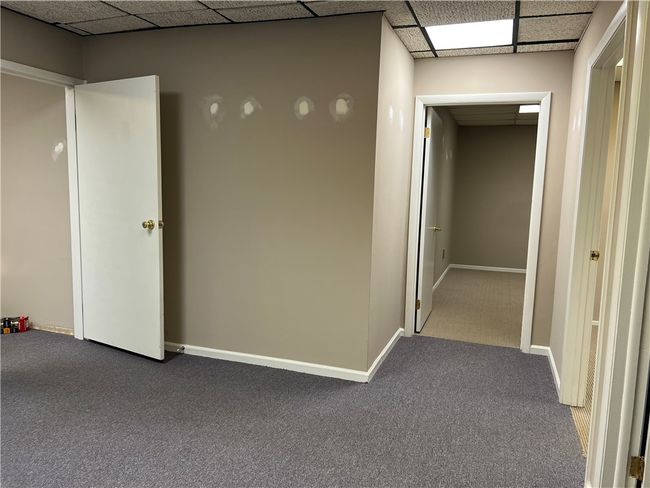 Suite 208 | Image 10