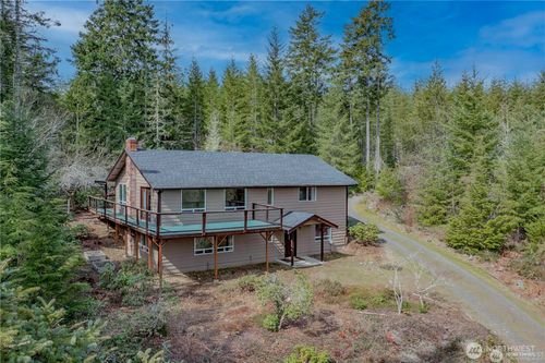 491 N Suncrest Dr, Hoodsport, WA, 98548-9452 | Card Image