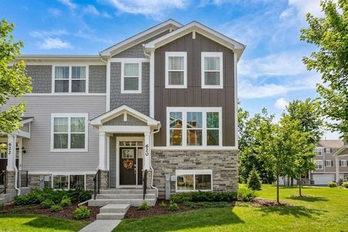 620 Wolverine Dr, Aurora, IL, 60502-9554 | Card Image