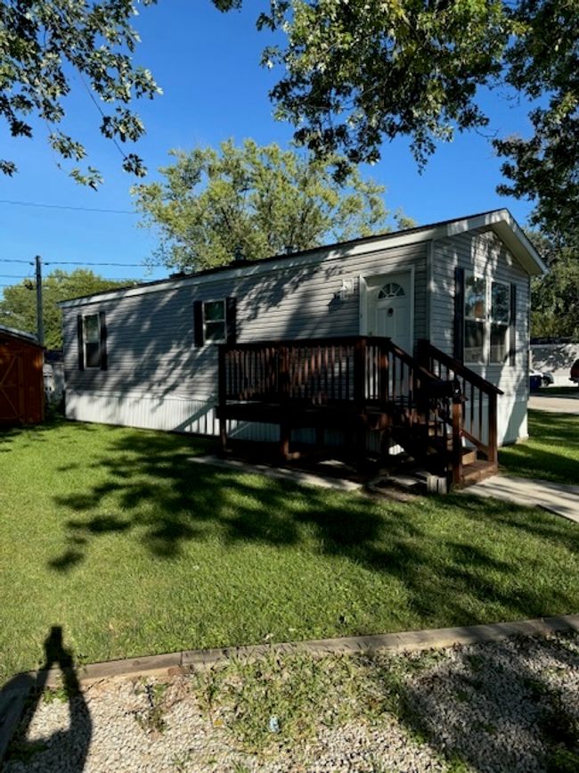 64 Baron Ave, Home with 1 bedrooms, 1 bathrooms and 2 parking in Pontiac IL | Image 4