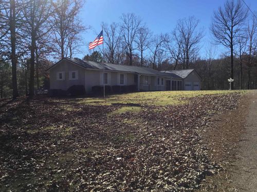 367 Crabtree Rd, Selmer, TN, 38375-6235 | Card Image