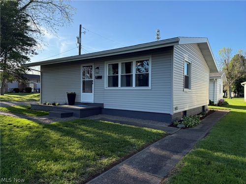 1127 Schell Ave Nw, New Philadelphia, OH, 44663-1065 | Card Image