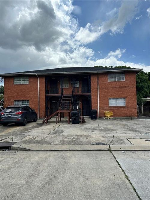 1216 22 France Street, New Orleans, LA, 70117 | Card Image