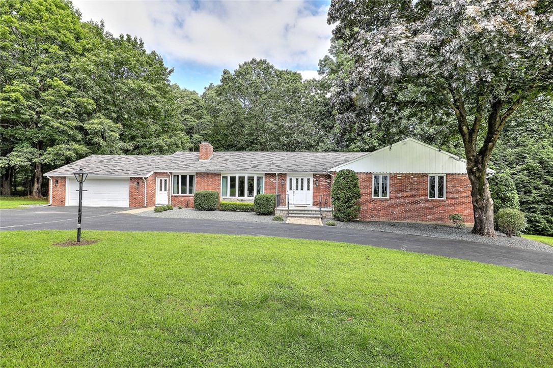 Southwick Dr, Lincoln, RI 02865