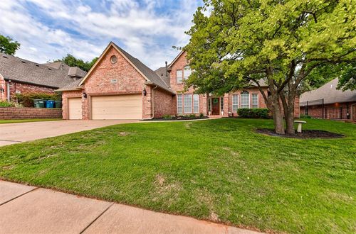 2209 Mission Road, Edmond, OK, 73034 | Card Image