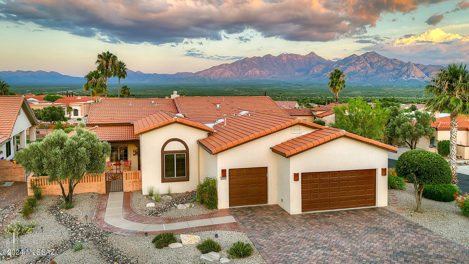 Manolito Dr, Green Valley, AZ 85622