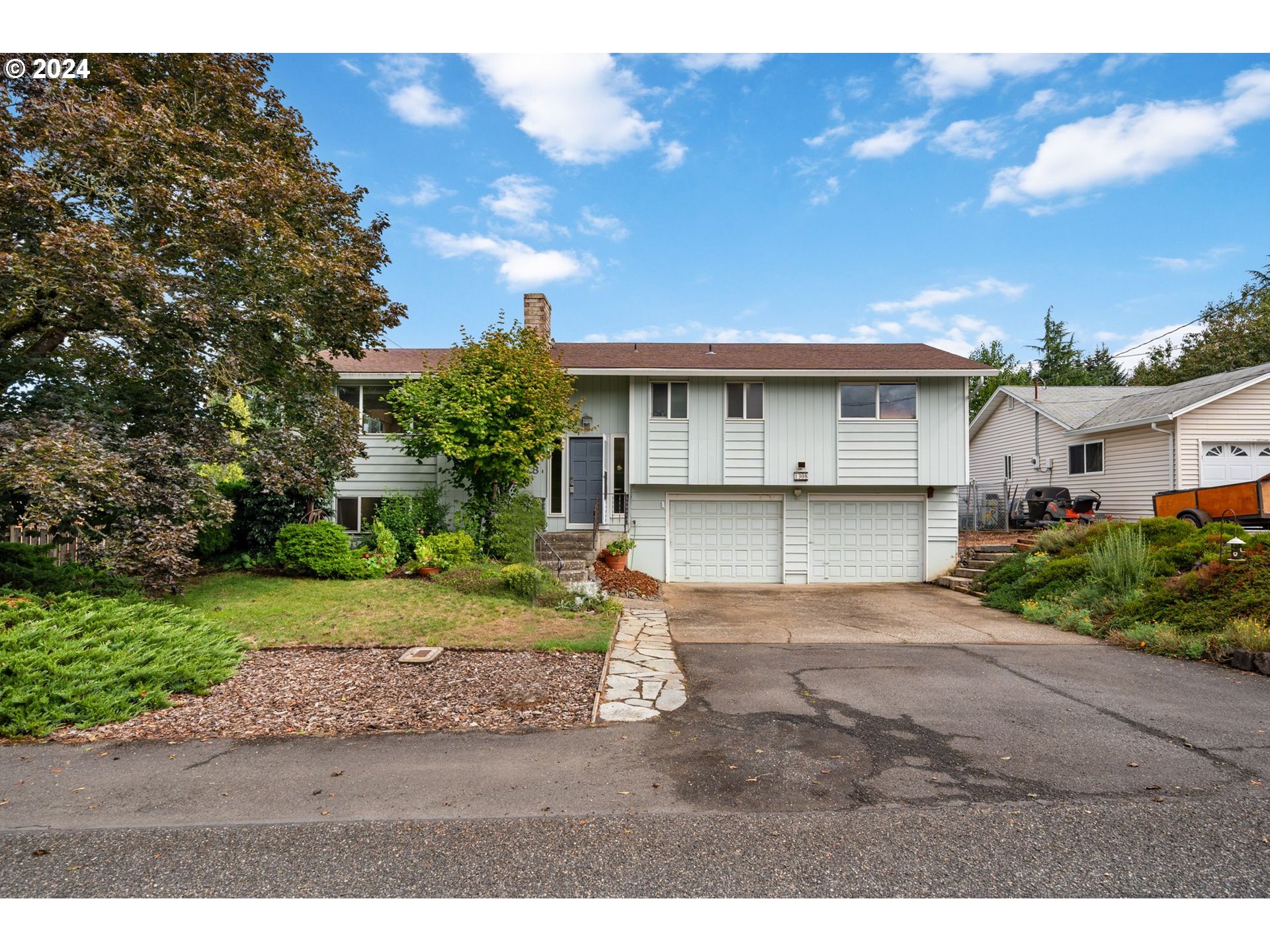 Sluman Rd, Vancouver, WA 98665