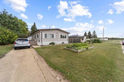 4810 52 St, House other with 3 bedrooms, 2 bathrooms and 4 parking in Sedgewick AB | Image 3