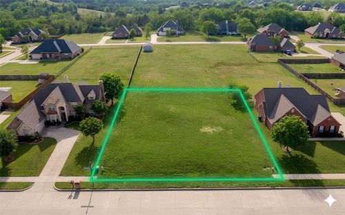 2424 Sweeping Meadows Ln, Cedar Hill, TX, 75104-2408 | Card Image