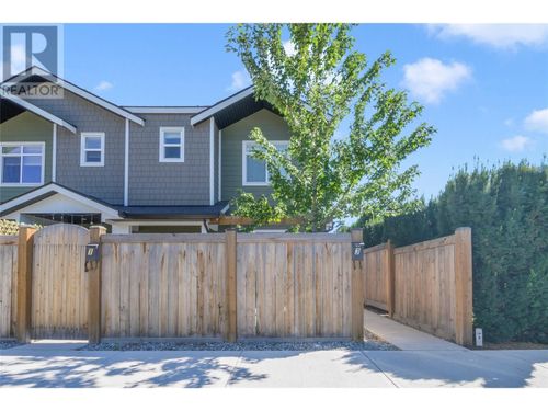 3-825 Cadder Ave, Kelowna, BC, V1Y5N7 | Card Image