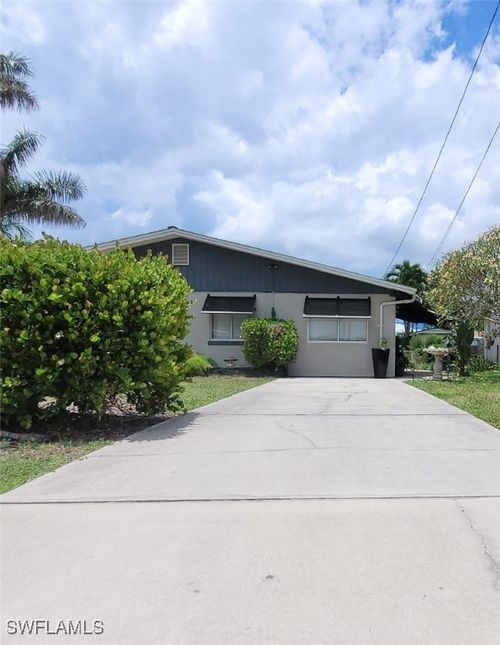 9 Pelican St W, NAPLES, FL, 34113-4021 | Card Image