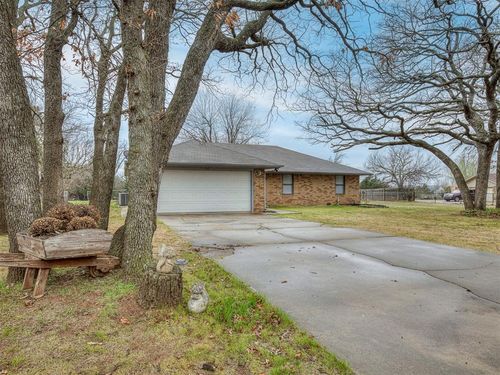515 Ridgecrest Dr, Guthrie, OK, 73044-6717 | Card Image