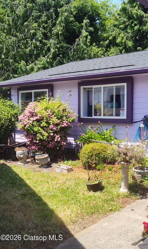 61 Spruce Ct, Depoe Bay, OR, 97341-9756 | Card Image