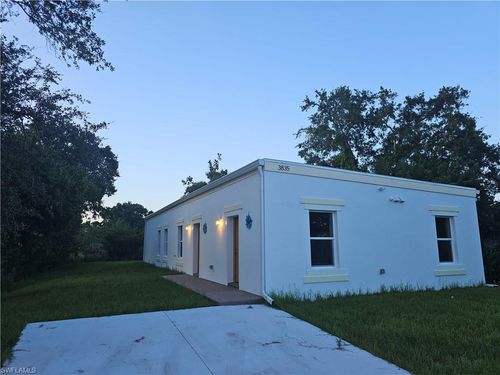 3835 Lora St, FORT MYERS, FL, 33916-1211 | Card Image