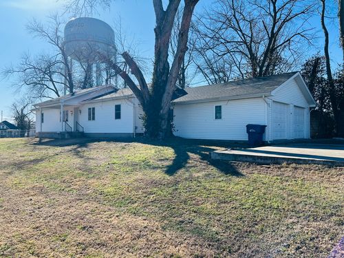 1007 Murphy St, Eldorado, IL, 62930-2357 | Card Image