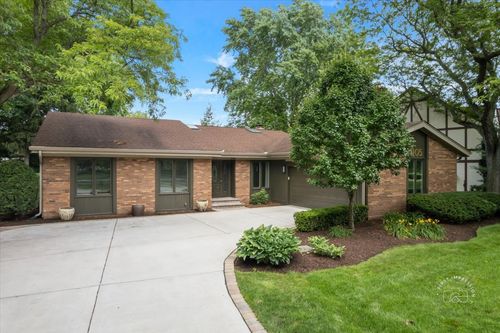 1105 W Bauer Rd, Naperville, IL, 60563-1145 | Card Image