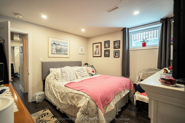 4 Simmons Blvd, House other with 5 bedrooms, 4 bathrooms and 3 parking in Brampton ON | Image 38