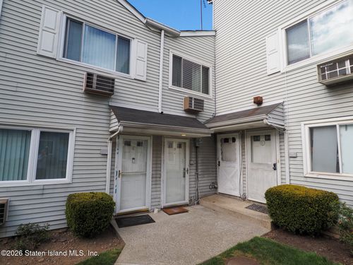 d-126 Cassidy Pl, Staten Island, NY, 10301-1182 | Card Image