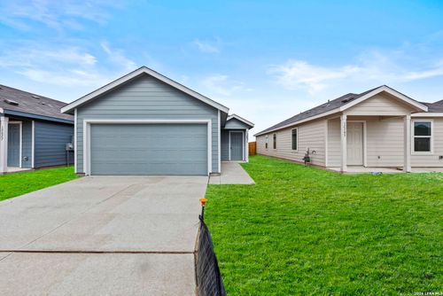 12631 Kathleen St, Saint Hedwig, TX, 78152-0550 | Card Image