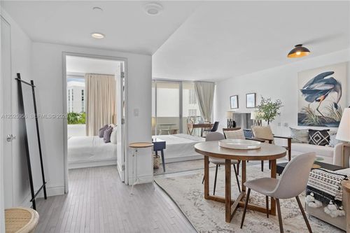 427-1100 W Ave 427, Miami Beach, FL, 33139 | Card Image