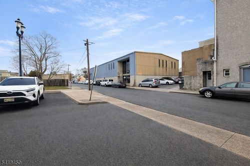 10 Race St, North Plainfield, NJ, 07060-4839 | Card Image