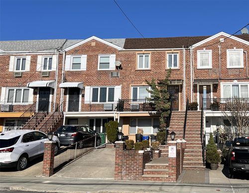 6135 64th St, Middle Village, NY, 11379-1022 | Card Image