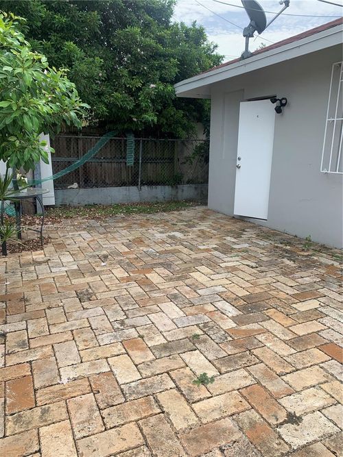 apt-5-821 Sw 29th Ct, Miami, FL, 33135-4546 | Card Image