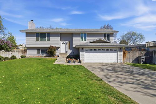 8130 W Entiat Pl, Kennewick, WA, 99336-1626 | Card Image