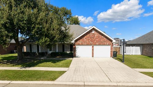 132 Leighton Loop, Houma, LA, 70360-8320 | Card Image
