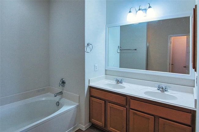 21622 Amesbury Meadow Ln, House other with 3 bedrooms, 2 bathrooms and 2 parking in Spring TX | Image 26