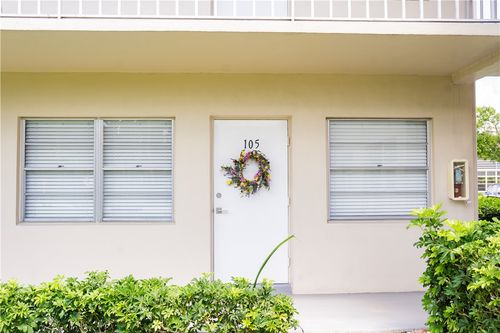 105-15 Vista Palm Ln, VERO BEACH, FL, 32962-4617 | Card Image