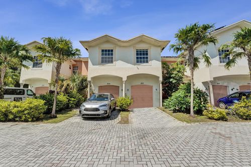 852 Nw 9th St, Hallandale Beach, FL, 33009-2159 | Card Image