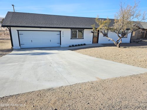 20576 E Ash Creek Road, Mayer, AZ, 86333 | Card Image